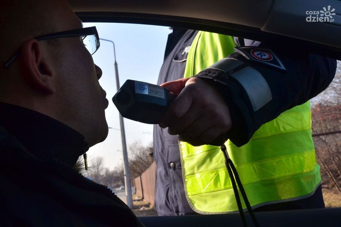 Pijana kobieta podróżowała po gminie Kunów
