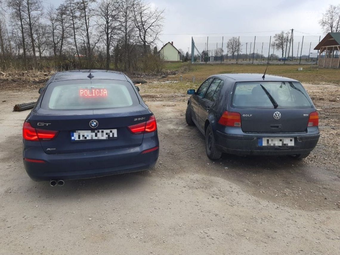 Pijana wiozła trójkę dzieci w niezapiętych pasach. Nie miała uprawnień Pijana wiozła trójkę dzieci w niezapiętych pasach. Nie miała uprawnień