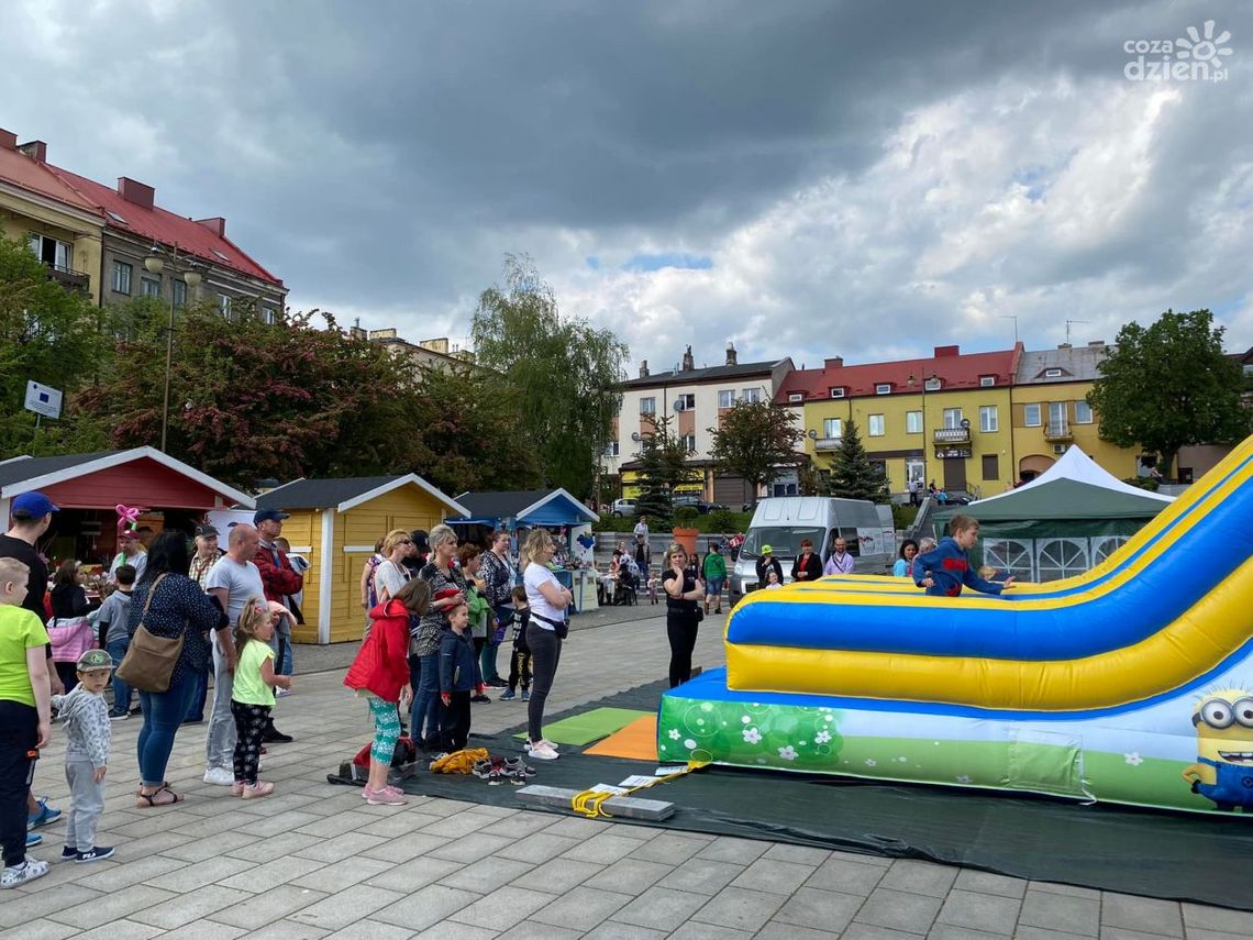 Piknik Rodzinny przyciągnął tłumy ostrowczan Piknik Rodzinny przyciągnął tłumy ostrowczan