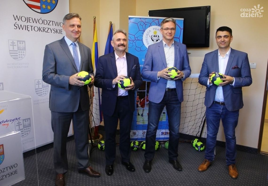 Piłka ręczna w szkołach - ruszają zajęcia Piłka ręczna w szkołach - ruszają zajęcia