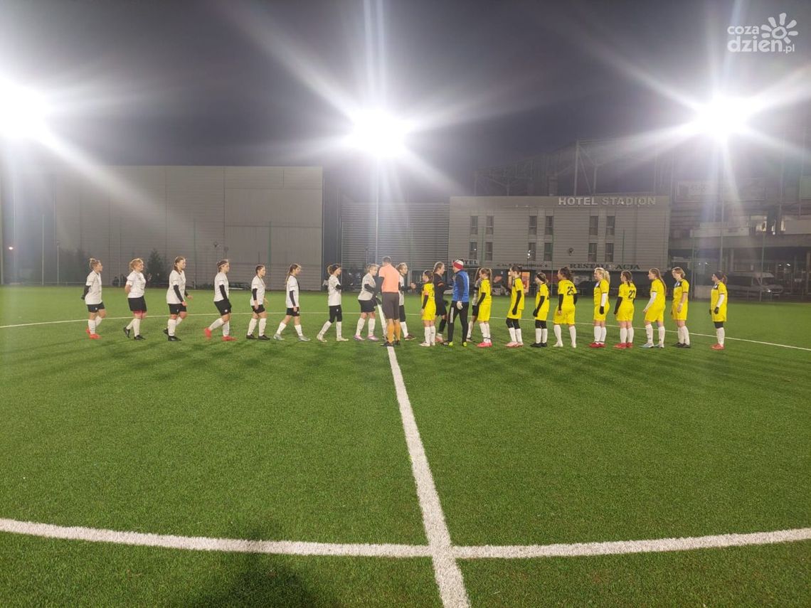Piłkarki KSZO 1929 spędzą zimę na fotelu lidera Piłkarki KSZO 1929 spędzą zimę na fotelu lidera