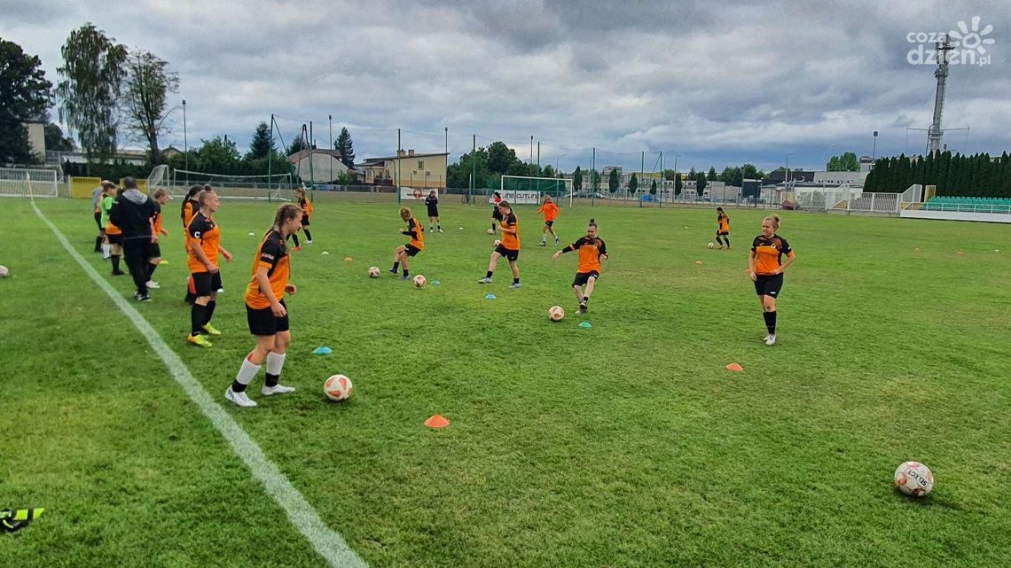 Piłkarki KSZO na drugim miejscu w III lidze Piłkarki KSZO na drugim miejscu w III lidze