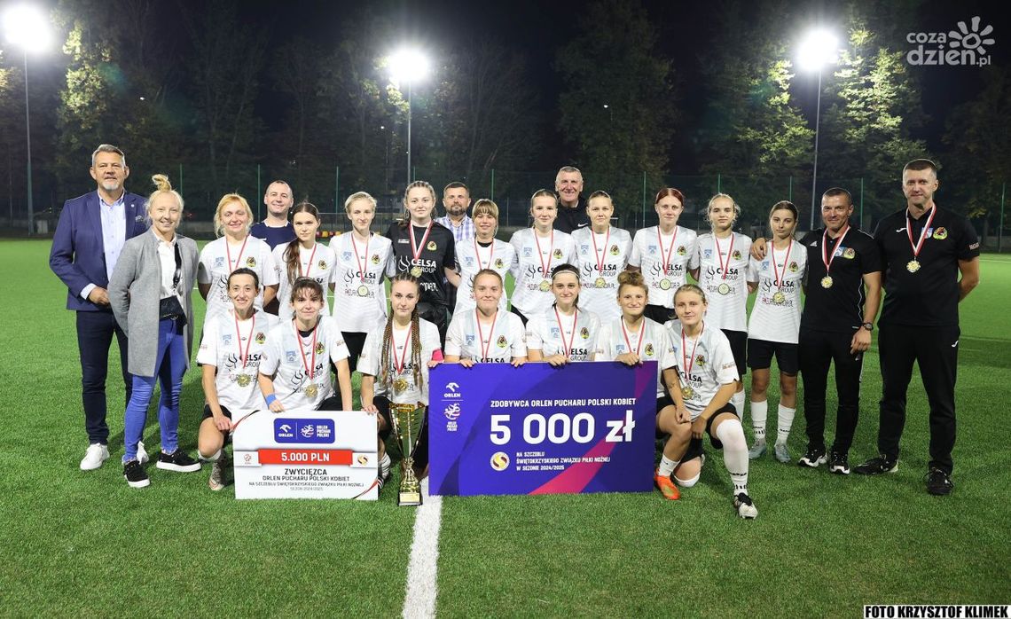 Piłkarki KSZO z Okręgowym Pucharem Polski Piłkarki KSZO z Okręgowym Pucharem Polski