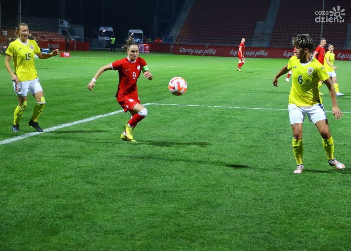 Piłkarskie święto w Ostrowcu - Polki pokonały Rumunię Piłkarskie święto w Ostrowcu - Polki pokonały Rumunię