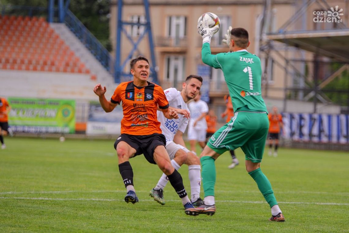 Piłkarze KSZO zakończyli sezon na własnym boisku