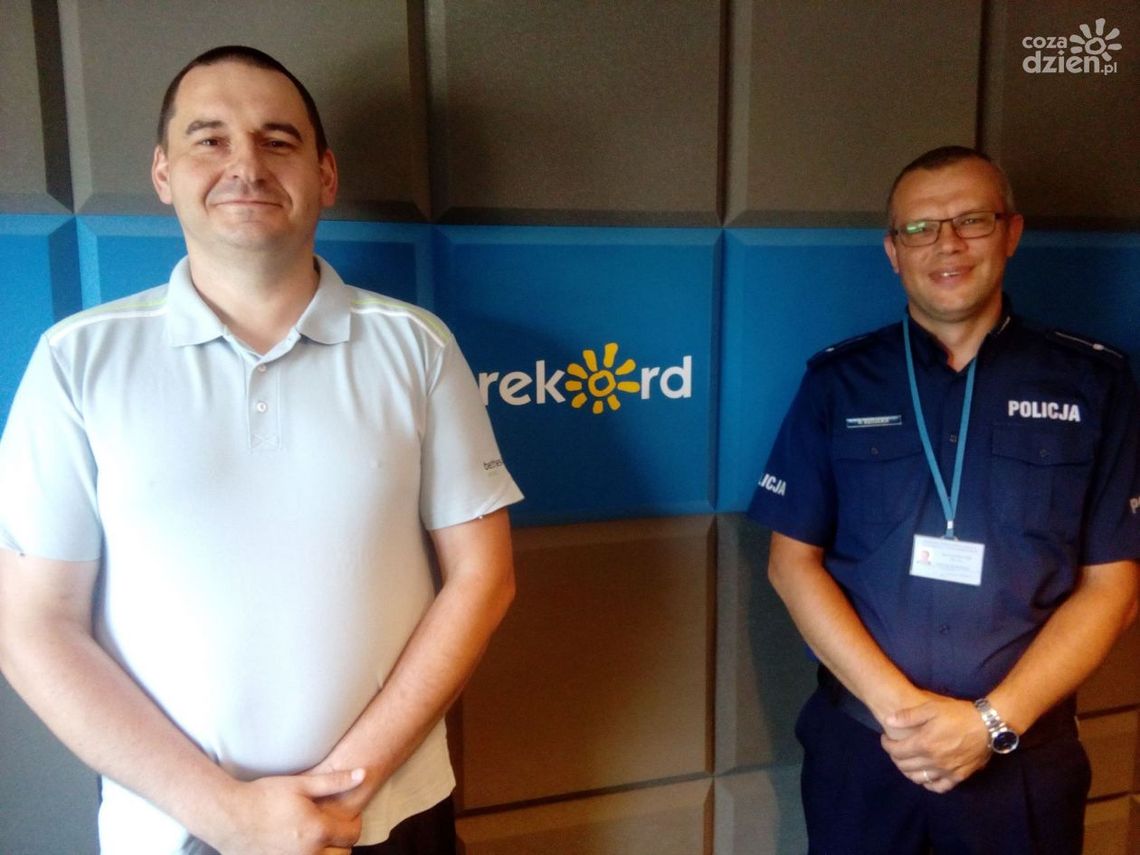 Piotr Dziułka i Grzegorz Krzemiński: policjanci i hutnicy igły się nie boją ! Piotr Dziułka i Grzegorz Krzemiński: policjanci i hutnicy igły się nie boją !