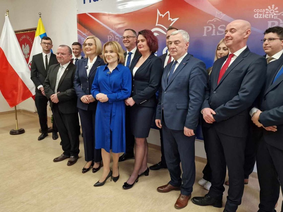 PiS przedstawia liderów list do Sejmiku