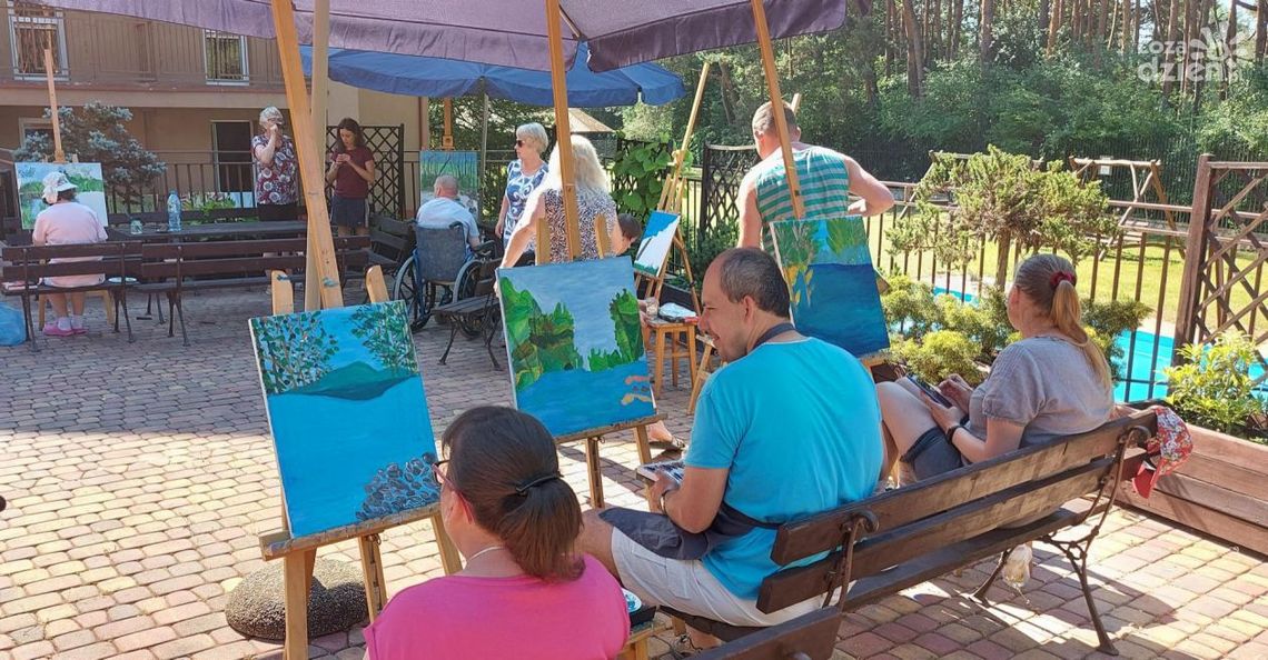 Plener malarski dla osób z niepełnosprawnościami w kieleckim WDK Plener malarski dla osób z niepełnosprawnościami w kieleckim WDK