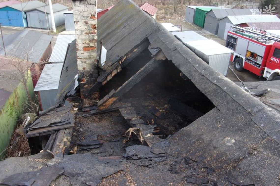 Płonął budynek wielorodzinny w Opatowie Płonął budynek wielorodzinny w Opatowie