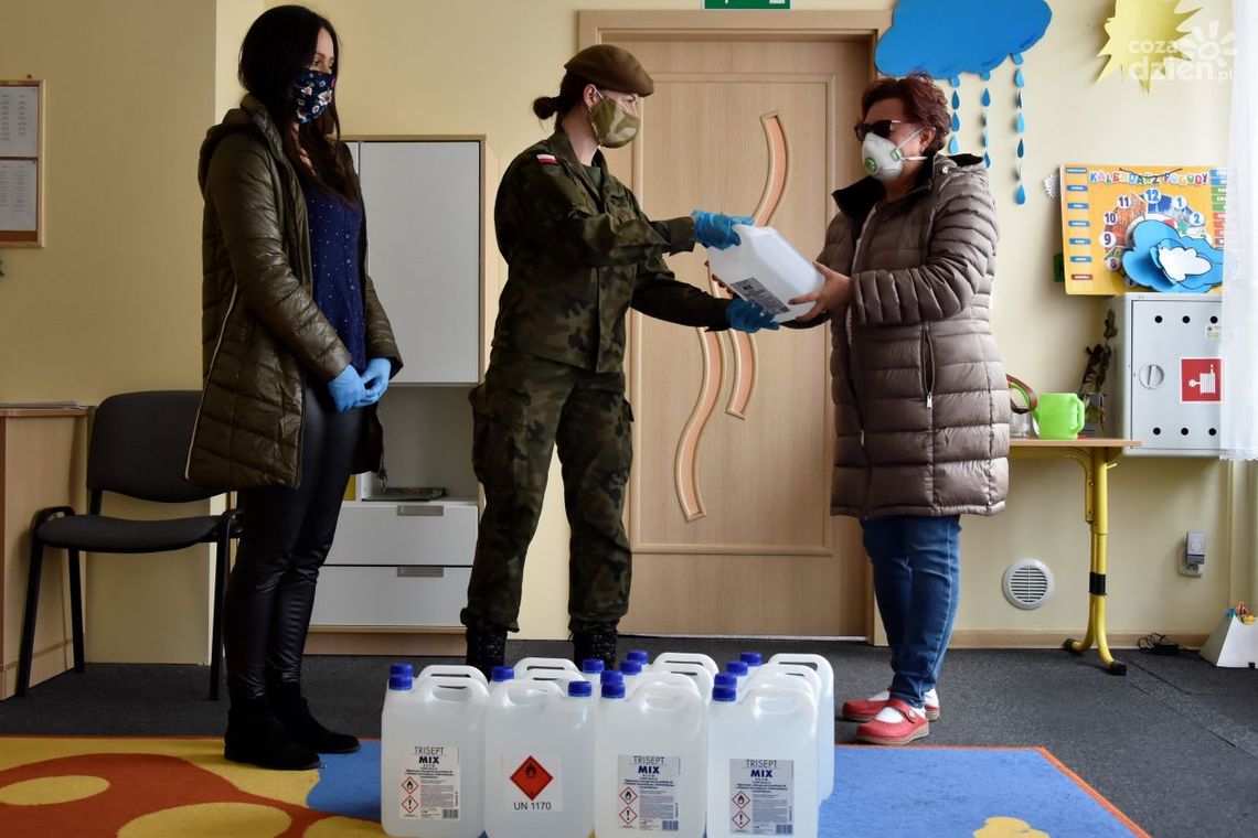Płyn dezynfekujący trafił do świętokrzyskich żłobków i przedszkoli Płyn dezynfekujący trafił do świętokrzyskich żłobków i przedszkoli