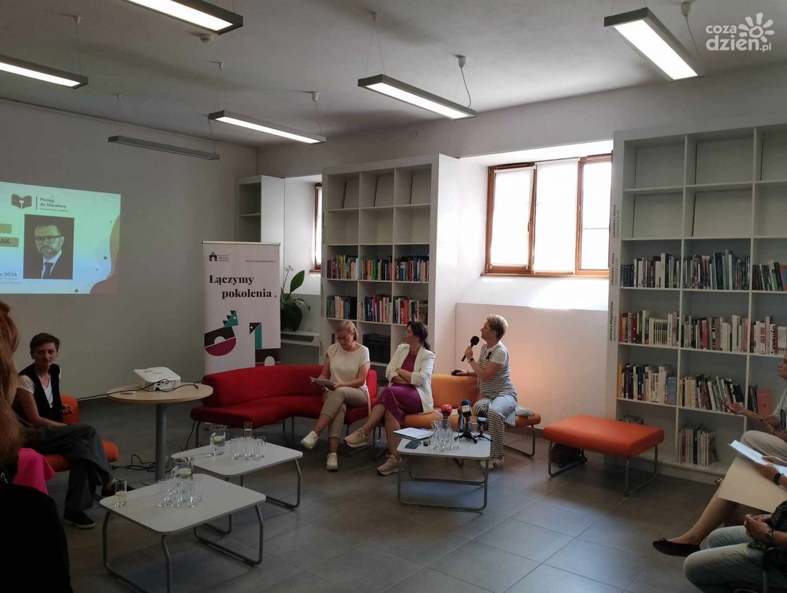 ,,Pociąg do literatury", czyli IV festiwal Herlinga-Grudzińskiego ,,Pociąg do literatury", czyli IV festiwal Herlinga-Grudzińskiego