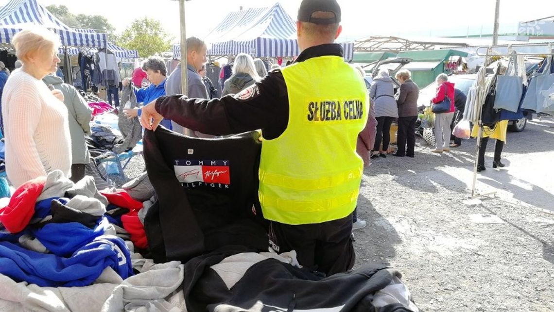 Podróbki na bazarze