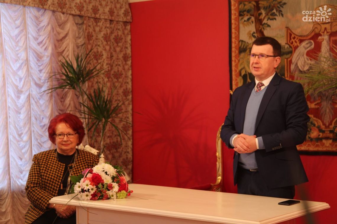 Podziękowania i życzenia dla byłych nauczycieli Podziękowania i życzenia dla byłych nauczycieli