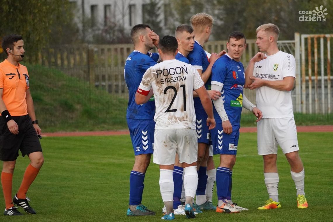 Pogoń trenuje w dziesięciu