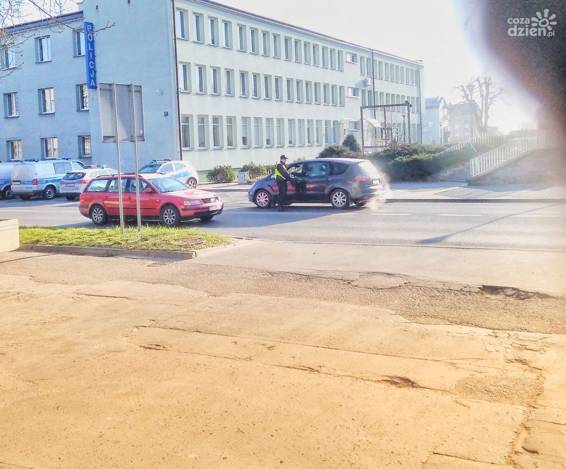 Policyjne kontrole na alei 3 Maja Policyjne kontrole na alei 3 Maja