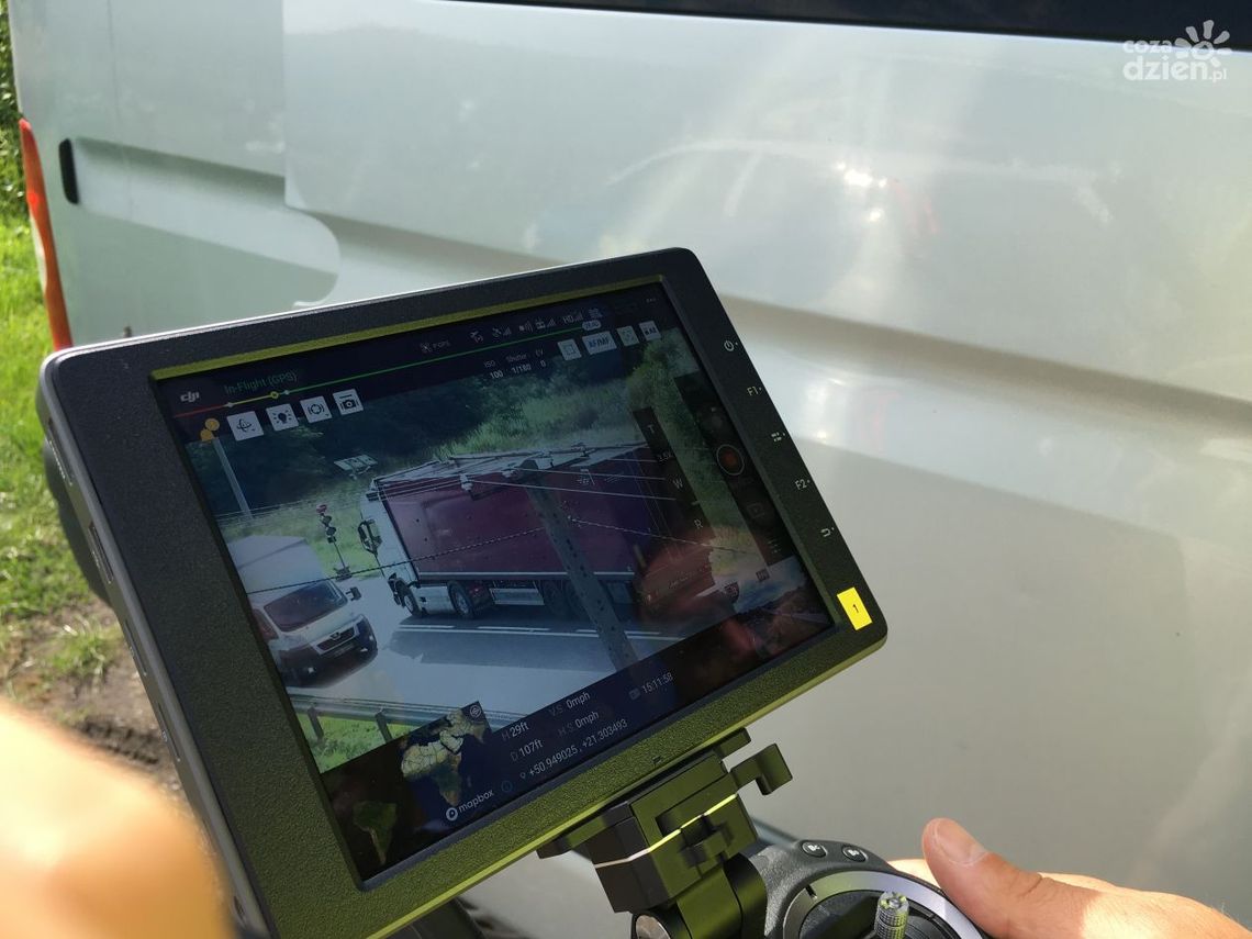 Policyjny dron nad DK 9 