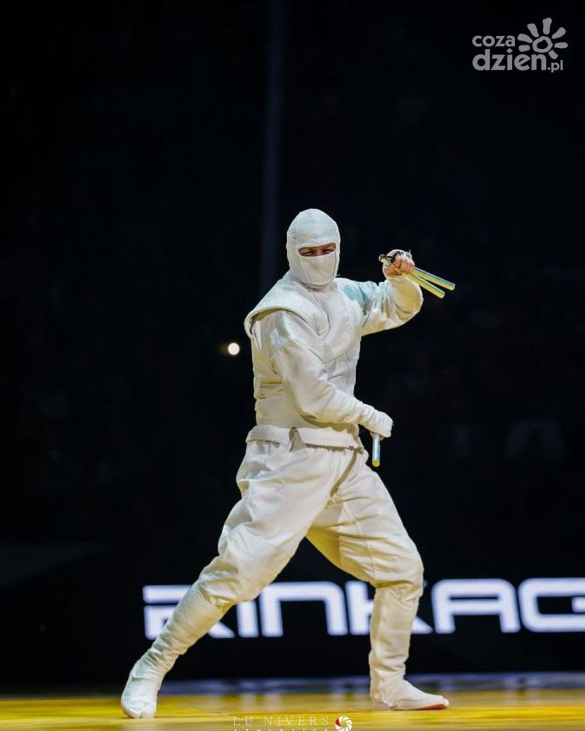 Policyjny Ninja w Paryżu Policyjny Ninja w Paryżu