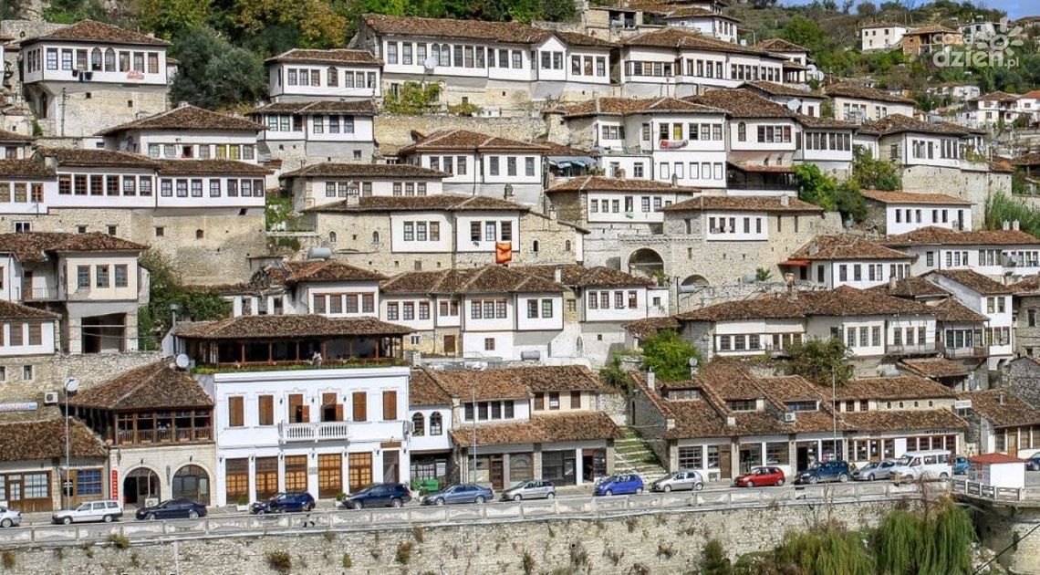 Polonia w Albanii głosowała najchętniej Polonia w Albanii głosowała najchętniej