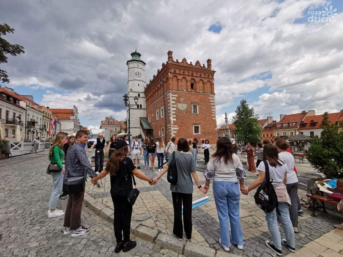 Polsko-ukraińska młodzież nawiązuje przyjaźnie Polsko-ukraińska młodzież nawiązuje przyjaźnie