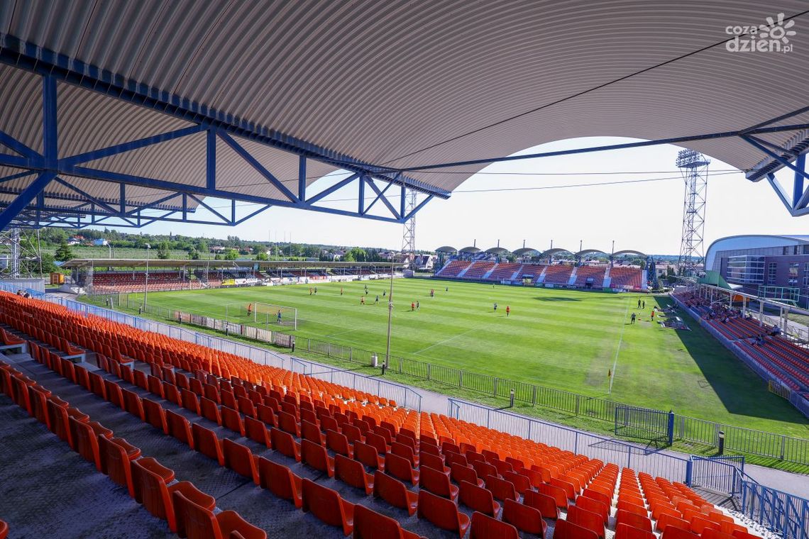 Pomarańczowo-czarni kończą wakacje