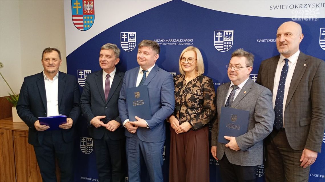 Ponad 42 mln zł z KPO dla świętokrzyskich gmin. Konferencja w Urzędzie Marszałkowskim Ponad 42 mln zł z KPO dla świętokrzyskich gmin. Konferencja w Urzędzie Marszałkowskim