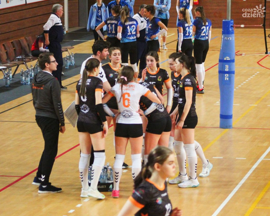 Porażka siatkarek KSZO SMS z liderem rozgrywek