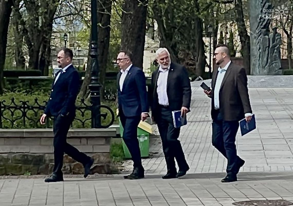 Posłowie Koalicji Obywatelskiej złożyli zawiadomienie do prokuratury Posłowie Koalicji Obywatelskiej złożyli zawiadomienie do prokuratury