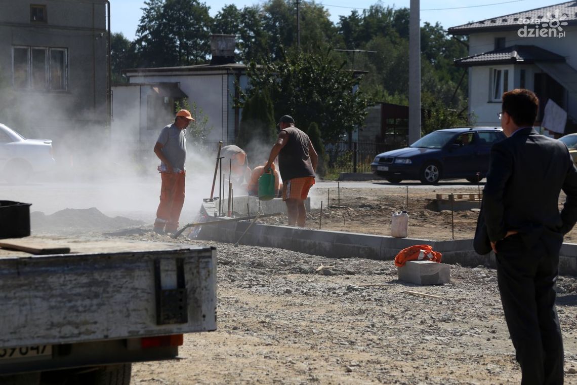 Potężna inwestycja drogowa w Ostrowcu na finiszu Potężna inwestycja drogowa w Ostrowcu na finiszu