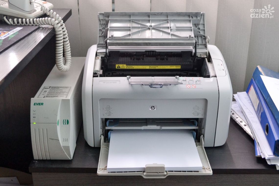 Potrzebujesz akcesoriów do biura? Złóż zamówienie online