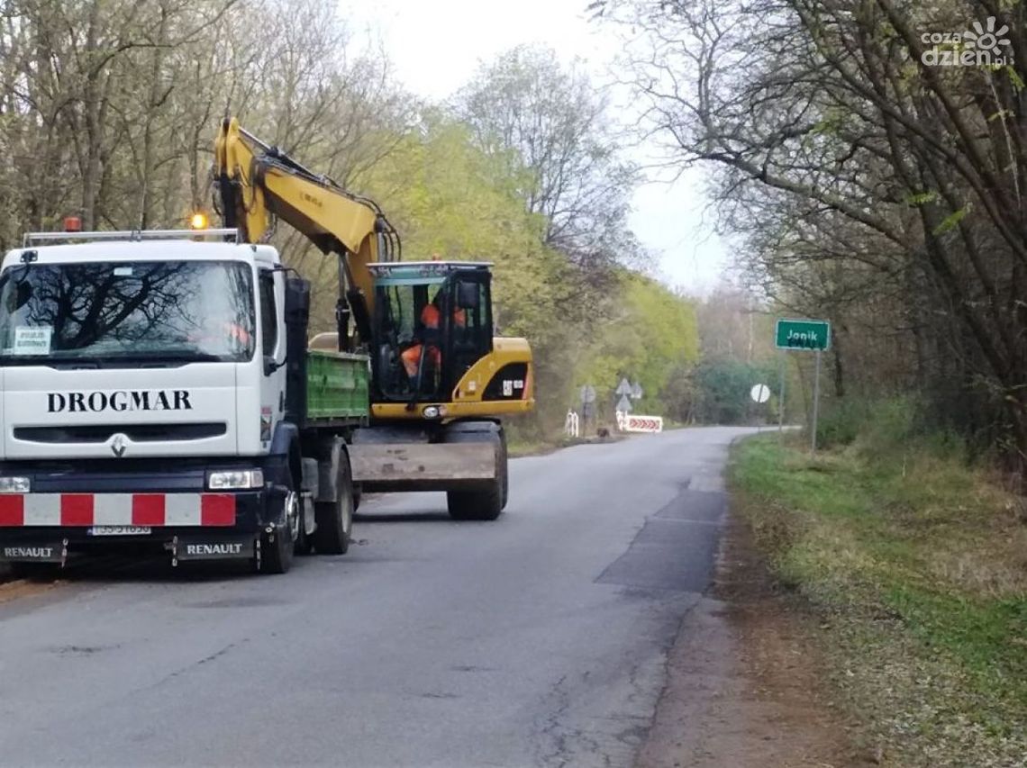 Powiat inwestuje w bezpieczeństwo pieszych Powiat inwestuje w bezpieczeństwo pieszych