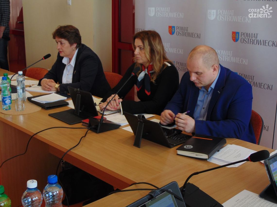 Powiat oddaje głos mieszkańcom Powiat oddaje głos mieszkańcom