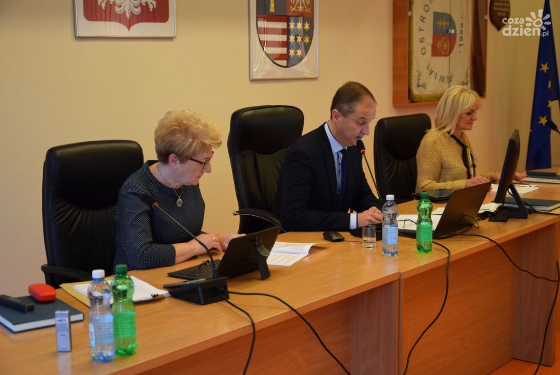 Powiat Ostrowiecki z proinwestycyjnym budżetem Powiat Ostrowiecki z proinwestycyjnym budżetem