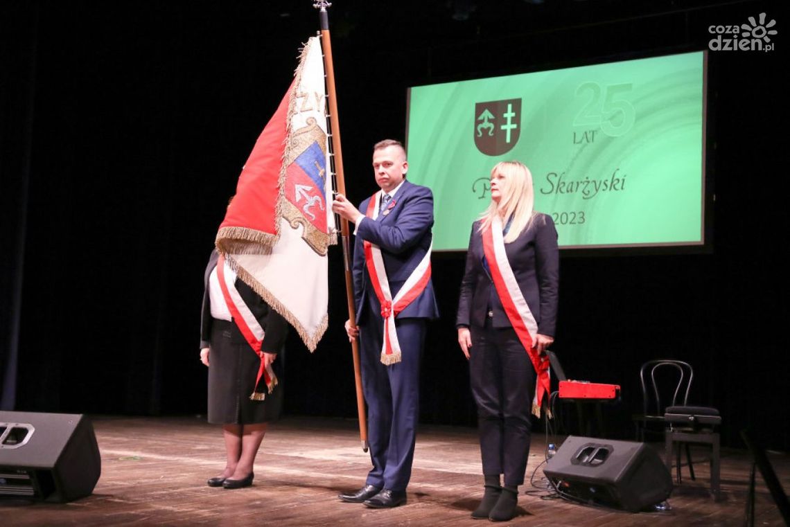 Powiat Skarżyski świętował jubileusz 25-lecia Powiat Skarżyski świętował jubileusz 25-lecia