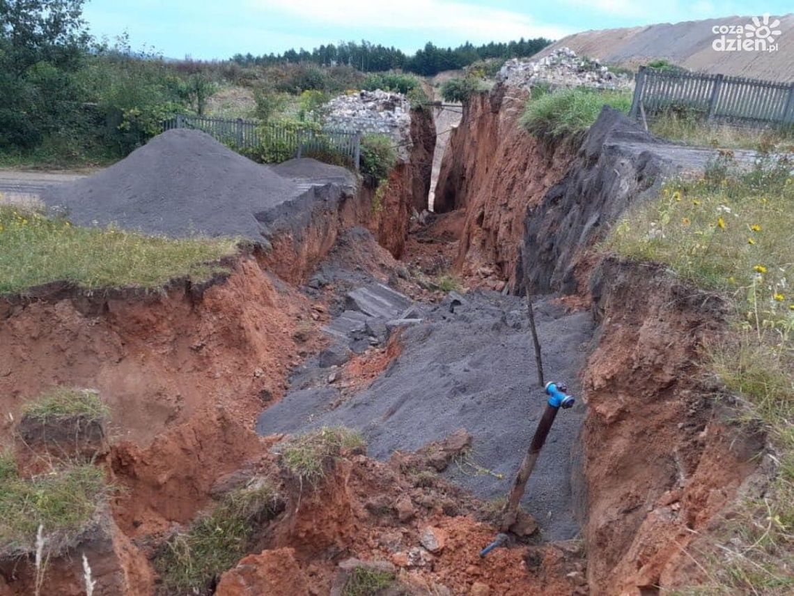 Powiększa się zapadlisko w Dziewiątlach Powiększa się zapadlisko w Dziewiątlach