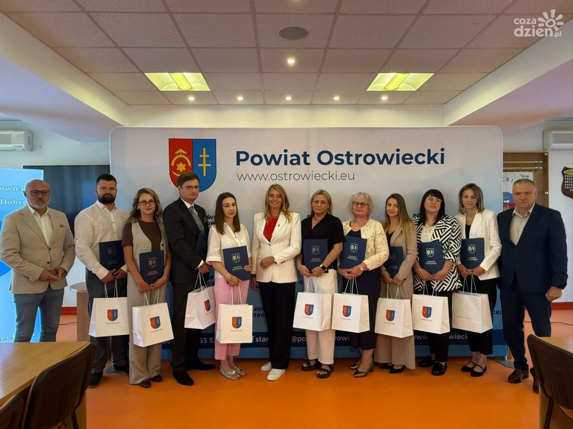 Powiększyła się grupa ostrowieckich nauczycieli mianowanych Powiększyła się grupa ostrowieckich nauczycieli mianowanych