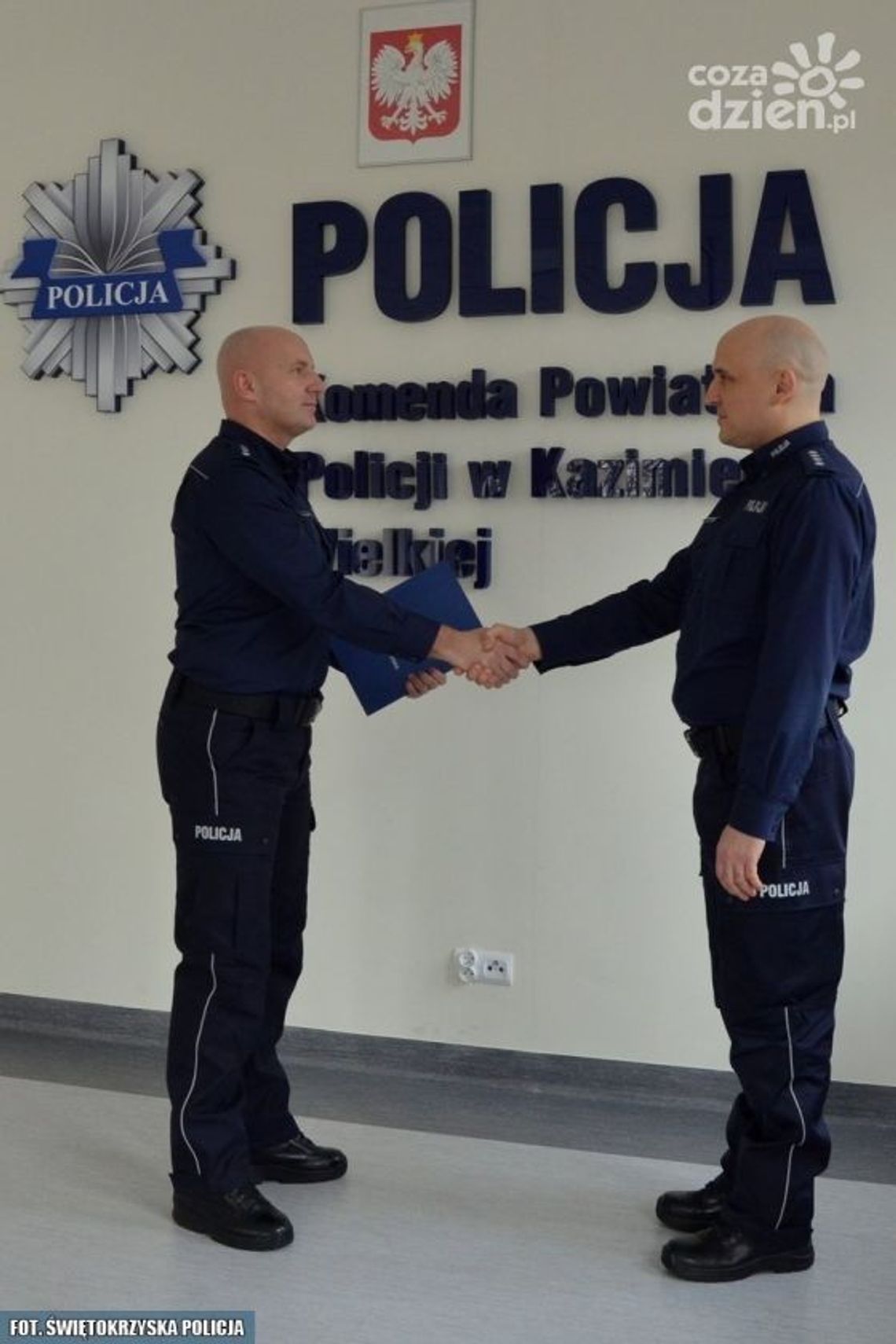 Powitanie nowego zastępcy komendanta kazimierskiej policji. Powitanie nowego zastępcy komendanta kazimierskiej policji.