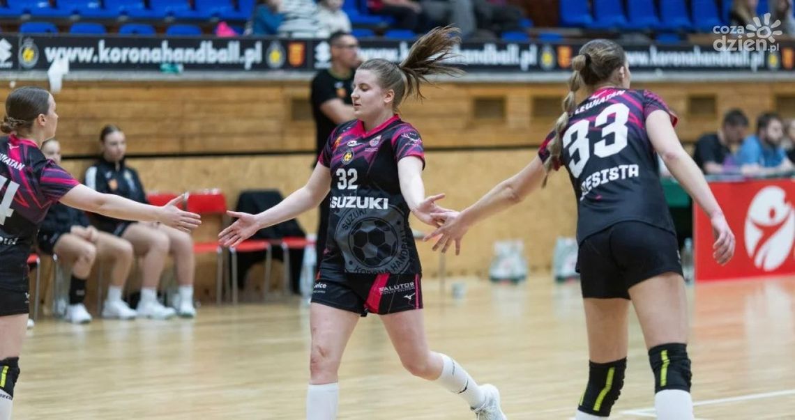 Powrót na zwycięską ścieżkę w hali przy Krakowskiej. Suzuki Korona Handball Kielce – EISBERG Dziewiątka Legnica 35:30 Powrót na zwycięską ścieżkę w hali przy Krakowskiej. Suzuki Korona Handball Kielce – EISBERG Dziewiątka Legnica 35:30