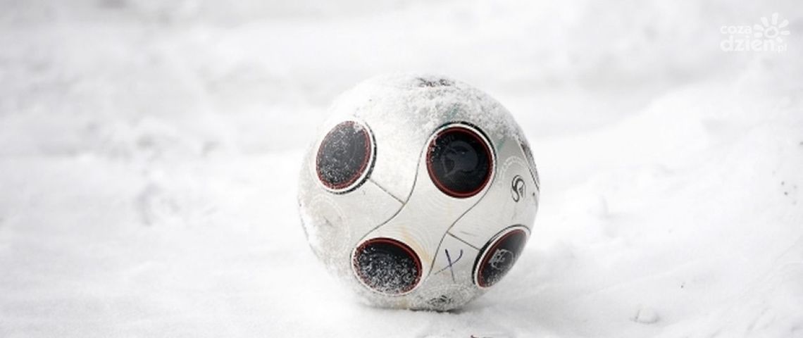 Powrót zimy krzyżuje rozgrywki IV ligi, spotkania w III lidze aktualne Powrót zimy krzyżuje rozgrywki IV ligi, spotkania w III lidze aktualne