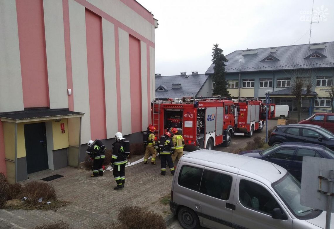 Pożar sali widowiskowej w ożarowskim MGOK-u