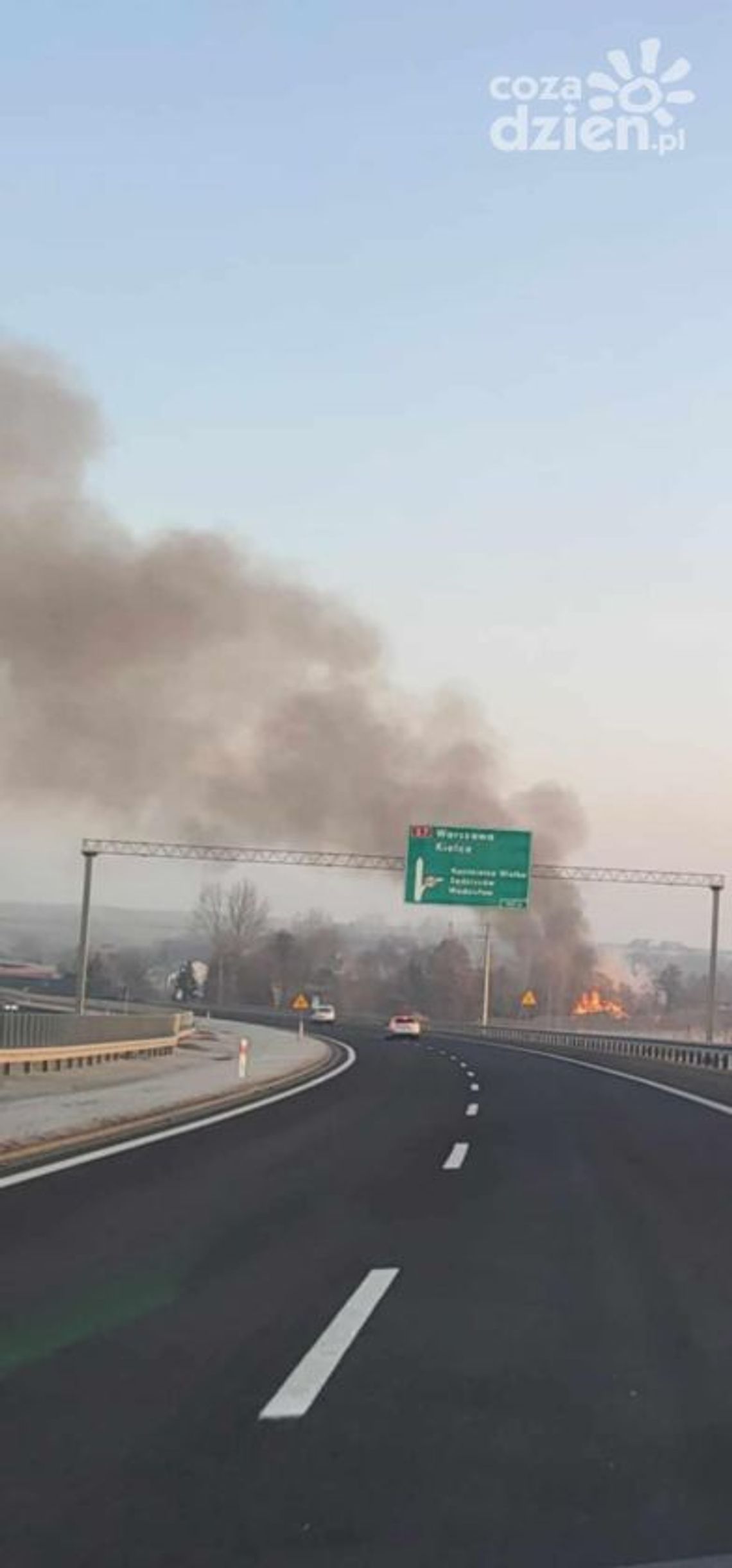 Pożar w zakładzie stolarskim w Wodzisławiu Pożar w zakładzie stolarskim w Wodzisławiu