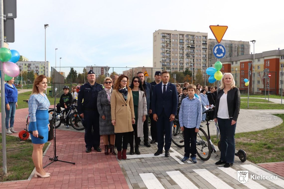 Praktyczna nauka poruszania się po drogach dla dzieci Praktyczna nauka poruszania się po drogach dla dzieci