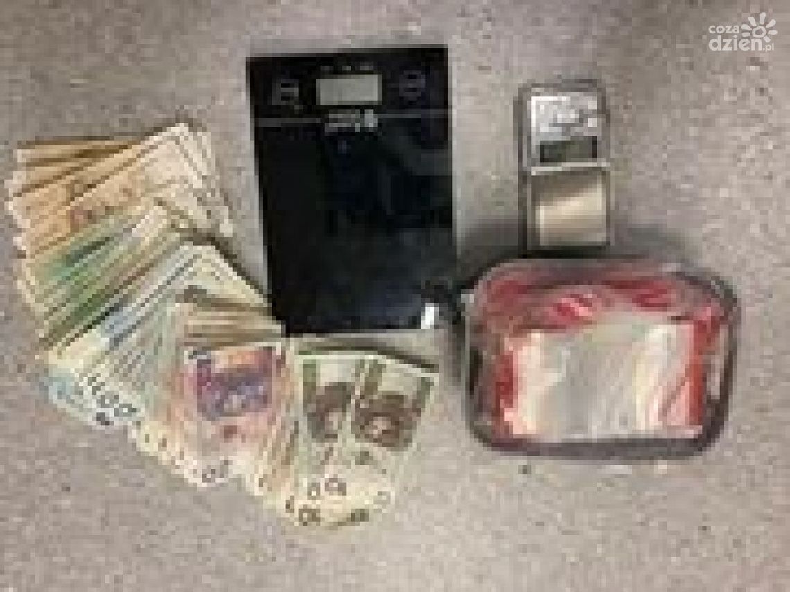 Prawie kilogram narkotyków miał skarżyski diler Prawie kilogram narkotyków miał skarżyski diler