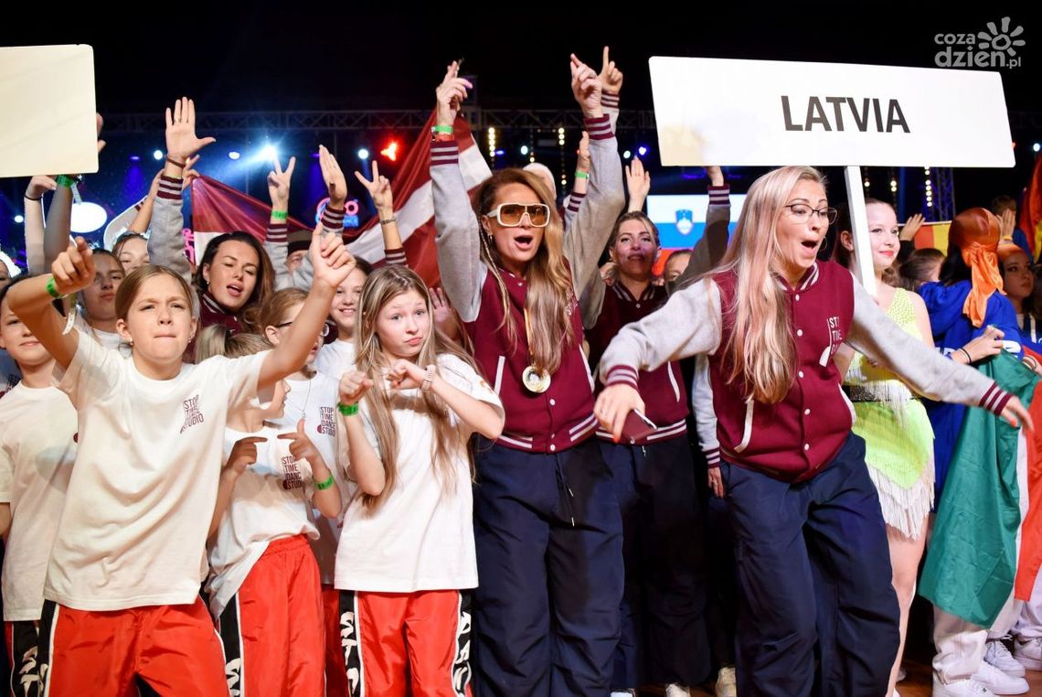Prezentacja narodów na mistrzostwach świata w Kielcach (galeria 4) Prezentacja narodów na mistrzostwach świata w Kielcach (galeria 4)