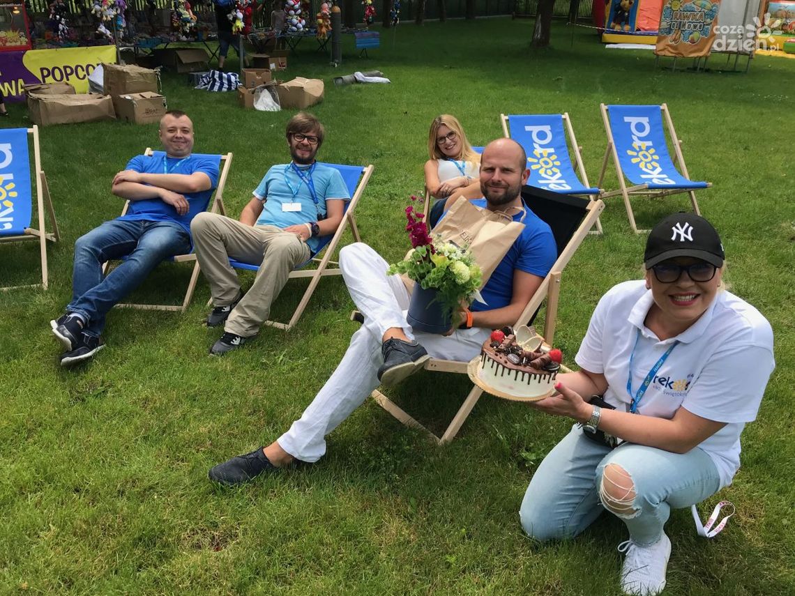 Prezes Radia Rekord zaskoczony przez ekipę Rekordowej Niespodzianki Prezes Radia Rekord zaskoczony przez ekipę Rekordowej Niespodzianki