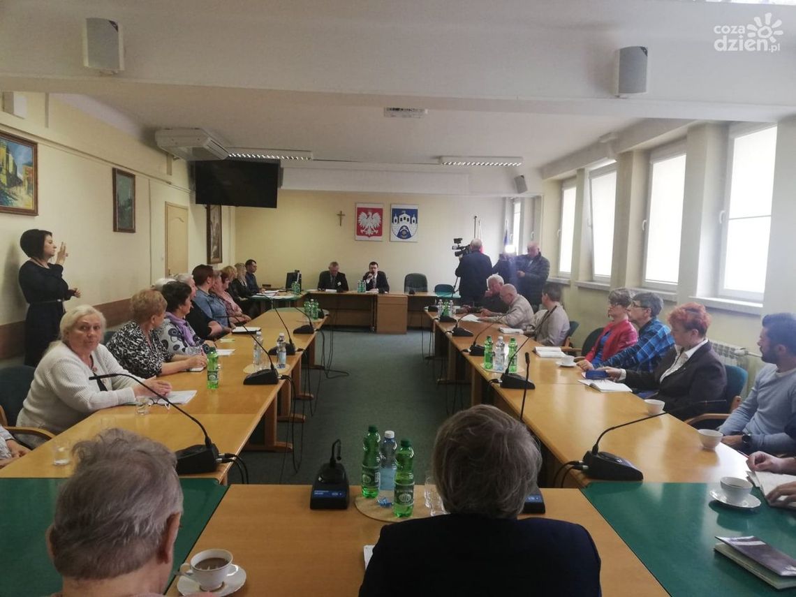 Prezydent spotkał się z organizacjami pozarządowymi Prezydent spotkał się z organizacjami pozarządowymi