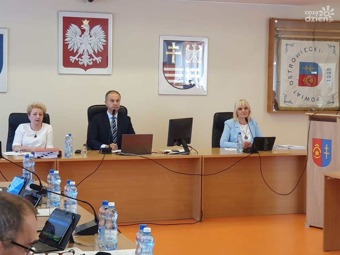 Prezydium rady powiatu ostrowieckiego bez zmian? Prezydium rady powiatu ostrowieckiego bez zmian?