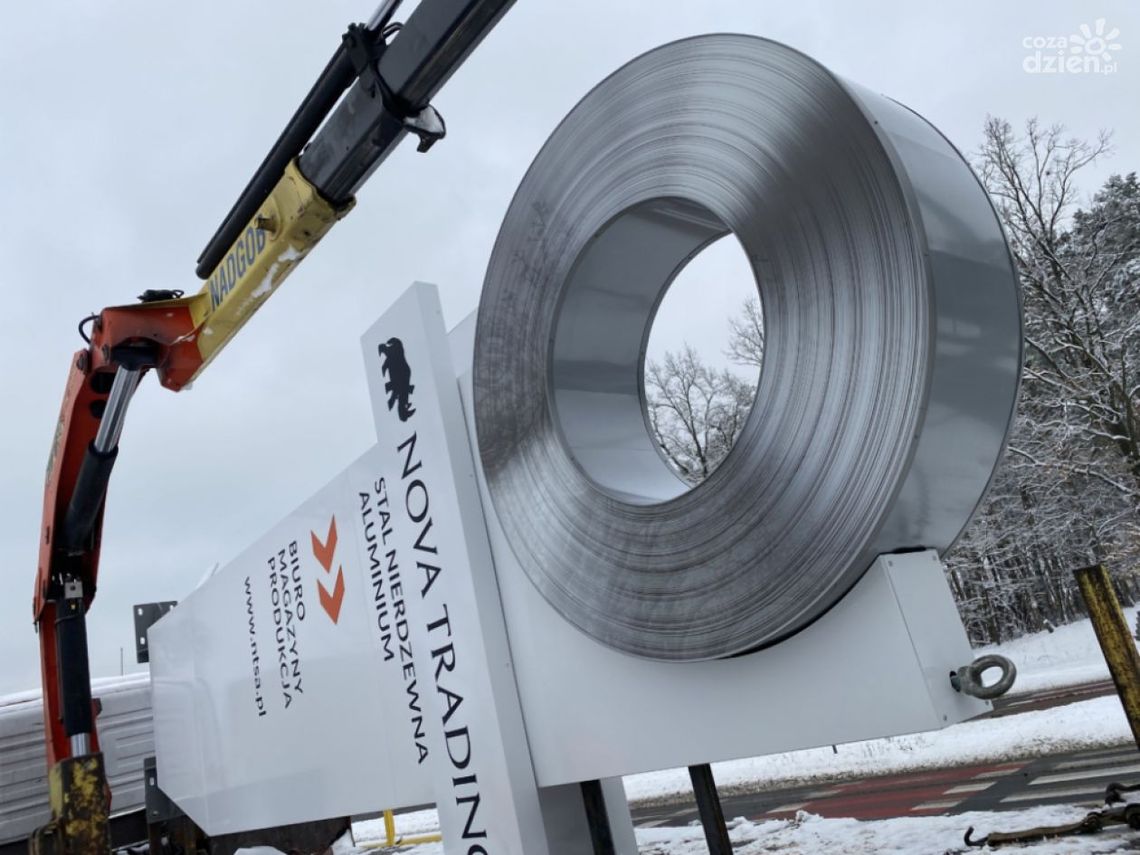 Producent reklamy świetlnej – co może zrobić dla Twojej firmy?