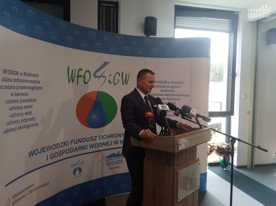 Program „Czyste Powietrze” cieszy się dużym zainteresowaniem. Zawarto już 22 tysiące umów Program „Czyste Powietrze” cieszy się dużym zainteresowaniem. Zawarto już 22 tysiące umów