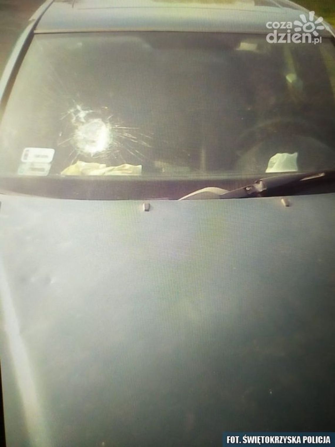 Przed sądem odpowiedzą za uszkodzenie samochodu
