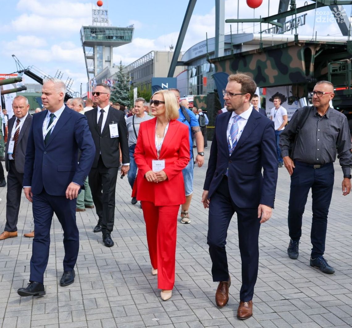 Przemysł obronny i bezpieczeństwo szansą dla świętokrzyskich firm Przemysł obronny i bezpieczeństwo szansą dla świętokrzyskich firm